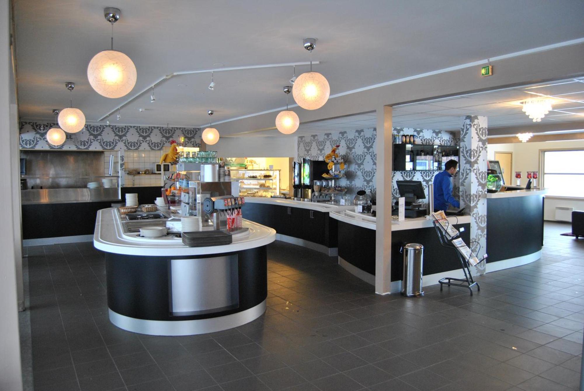 Tjeldsundbrua Hotel Skanland Esterno foto
